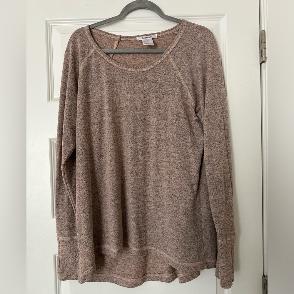 K. Jordan long sleeve with thumb holes
Size XL